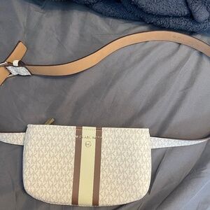 Micheal Kors Fanny